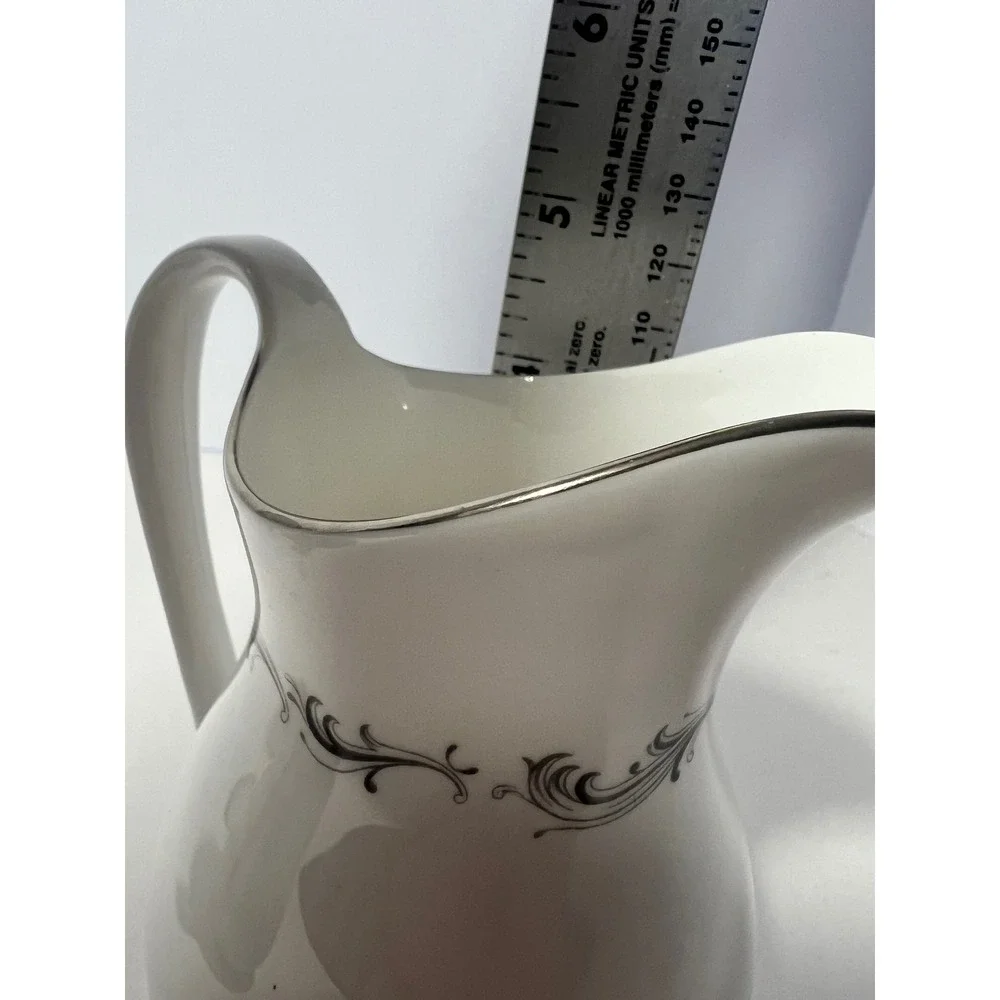 Royal Doulton Coronet H4947 Sugar Bowl and Creamer Set Platinum Trim Bone China